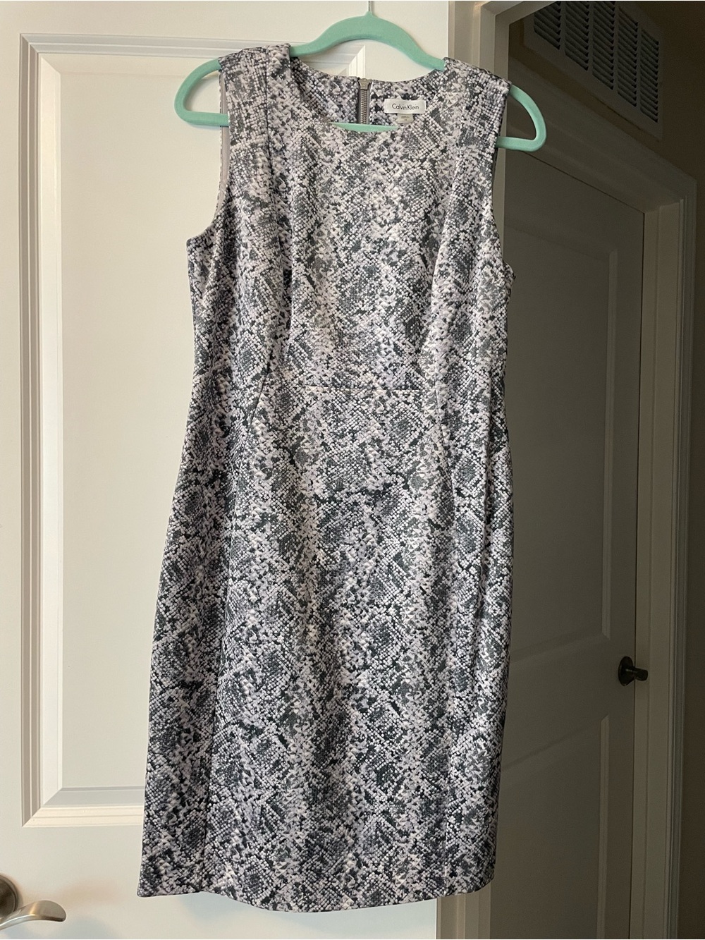 Calvin Klein Grey and White Snake-Print Sleeveless Sheath Dress